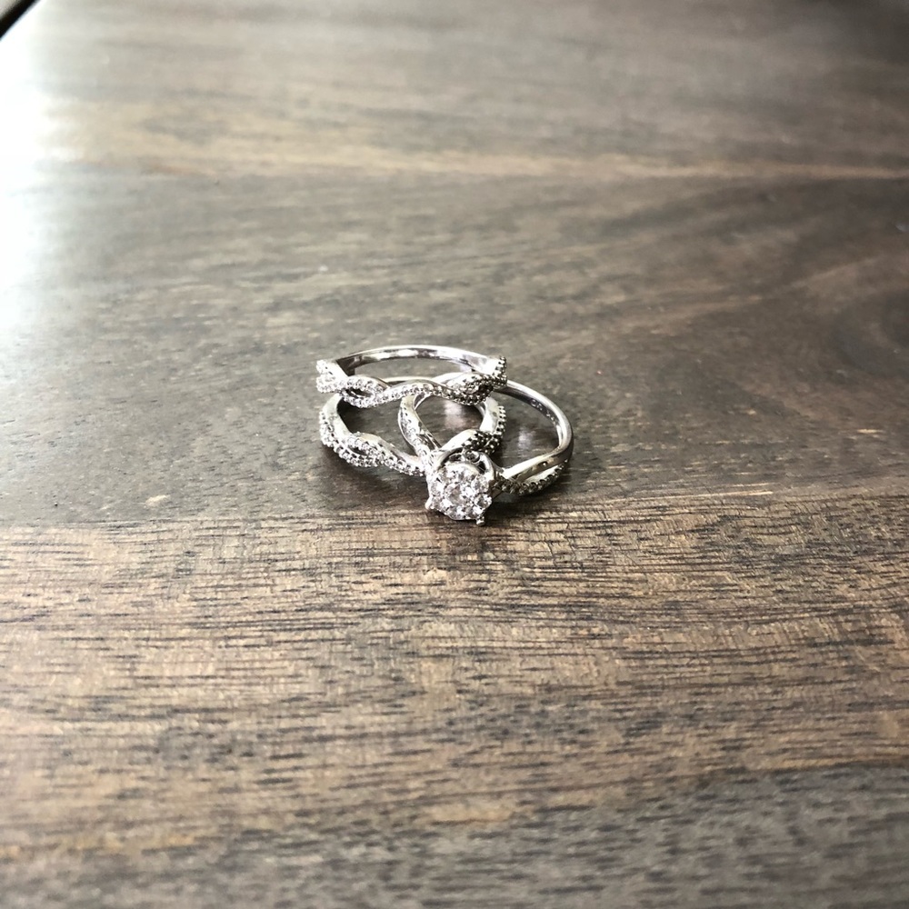 Helzberg engagement ring and band/enhancer